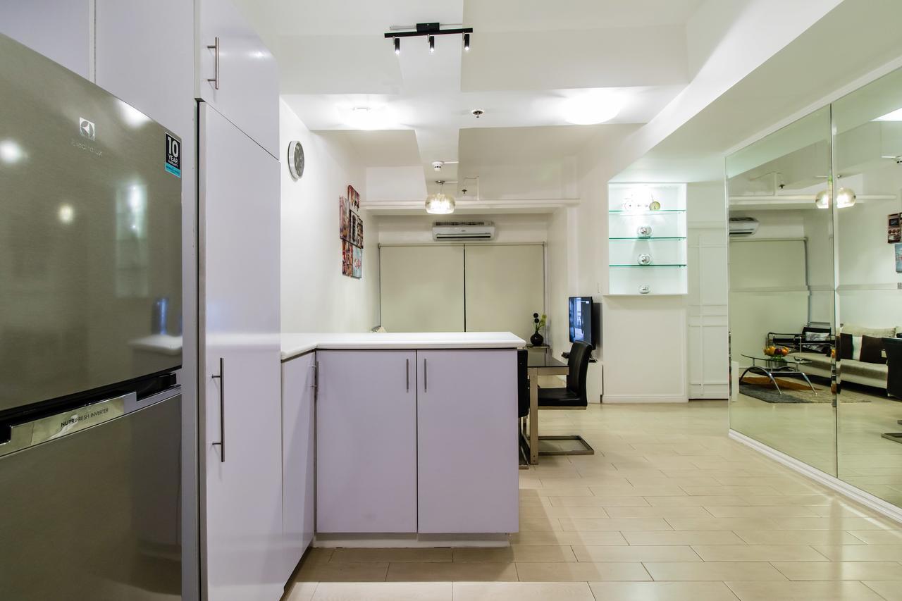 Luxury Spacious 2Br In Salcedo Village 마닐라 외부 사진