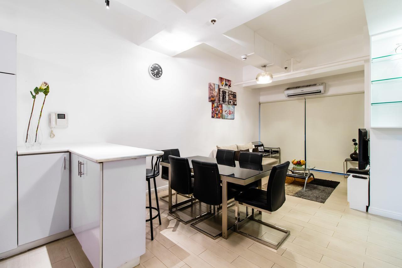 Luxury Spacious 2Br In Salcedo Village 마닐라 외부 사진
